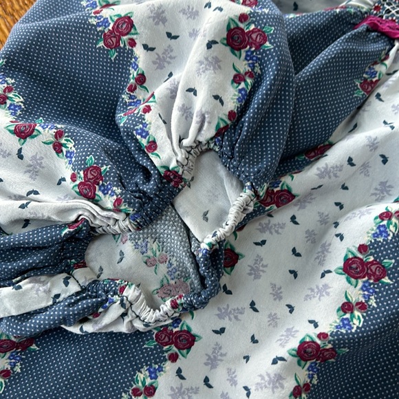 Matilda Jane Quick Getaway style top. Floral blue and pink. No size tag. - Picture 4 of 10